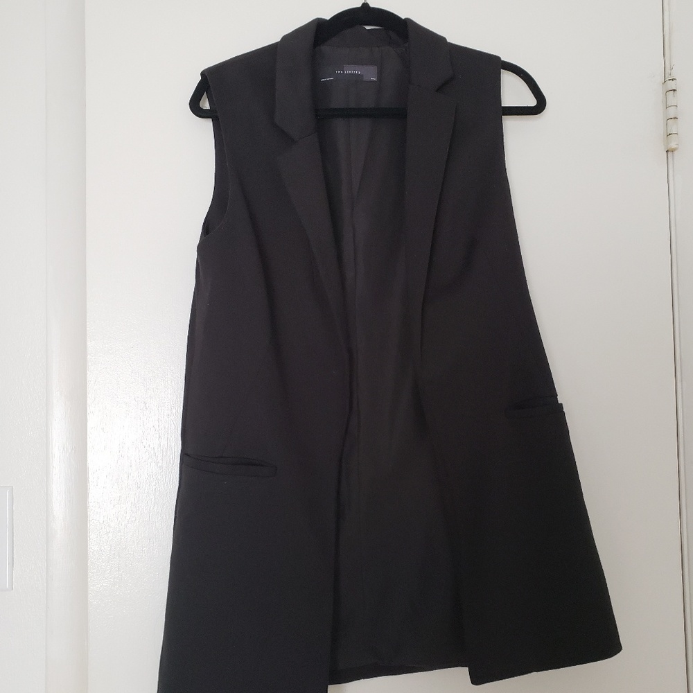 Sleeveless blazers